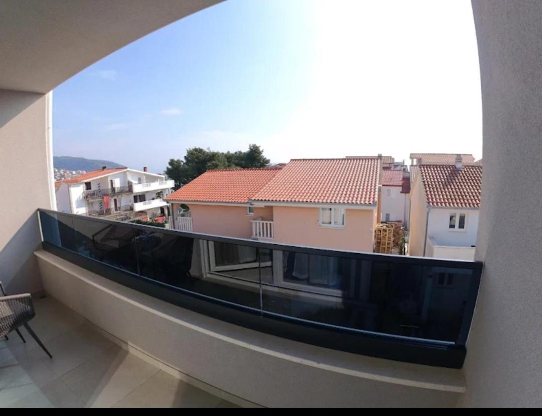 New Apartman P & B Apartamento Trogir Exterior foto