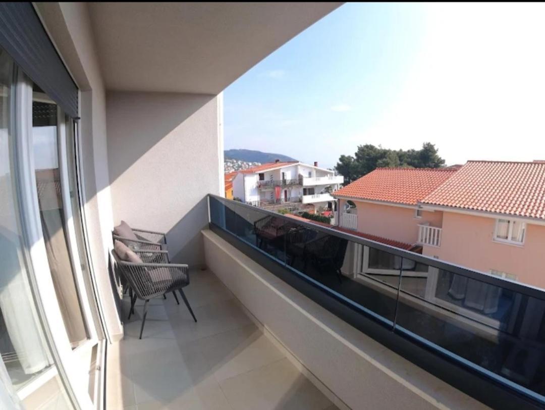 New Apartman P & B Apartamento Trogir Exterior foto